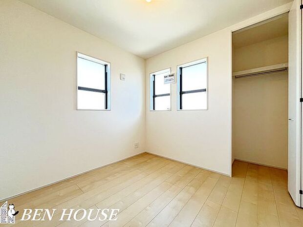 子供部屋・「勉強する時」「寝る時」「一人になりたい時」に嬉しいプライベート空間も確保できる大型間取りです。