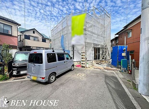 カースペース・自宅敷地内に車を停められる安心感があり、毎日の移動や買い物もスムーズに行える便利なカースペースです。