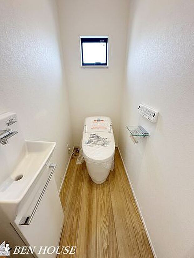 トイレ・いつまでも清潔な空間でいたいトイレは汚れを拭き取りすい空間になっています。洗浄便座でいつでも清潔に利用いただけます。