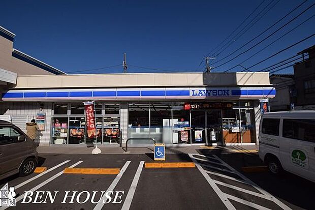 ローソン・スリーエフ清水ヶ丘店 徒歩10分。お出かけ前やお帰りの立ち寄りにも便利なコンビニ。 740m