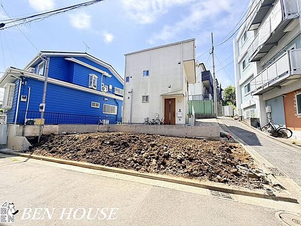 駐車場・ビルトイン車庫なので雨の日の乗り降りもしやすいですね
