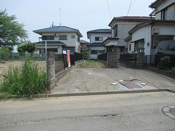 北側公道より撮影。