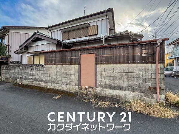 約83坪の広々敷地です。