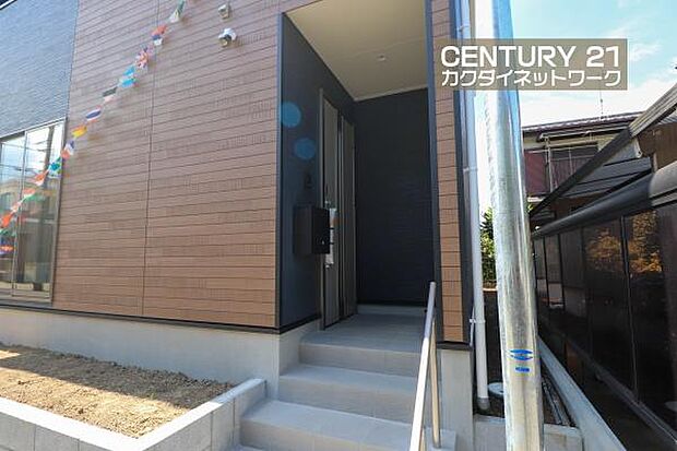 雨にも対応できる玄関です。