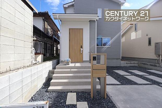 玄関アプローチ。