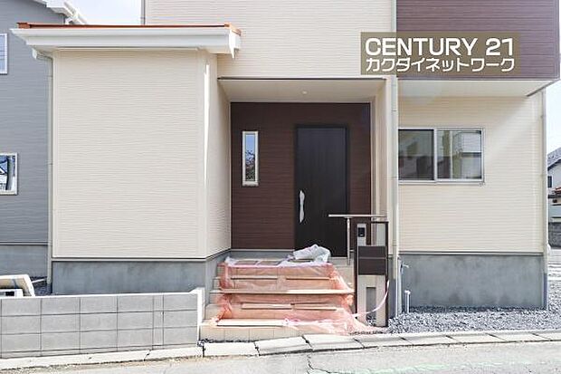 スペースに余裕のある玄関。