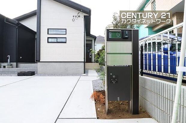 外観に合わせたポストユニット。