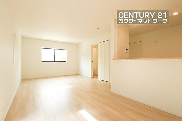 開放的なリビングダイニングには自然と家族みんなが集まってきます。