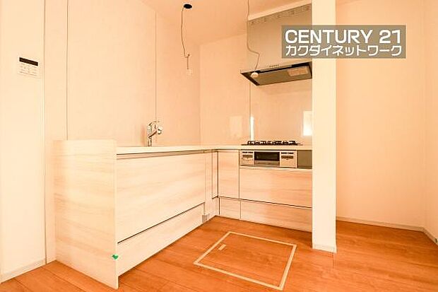 落ち着いたデザインのキッチンでお料理を。