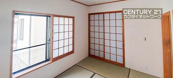 たまには和室でゆっくり過ごすのも素敵ですね。