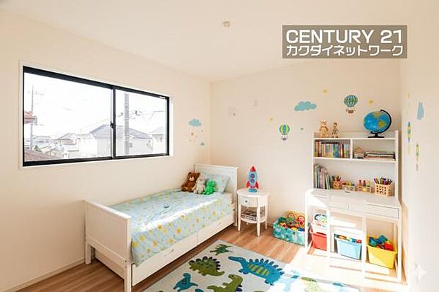 温もり溢れるカラーの床材が見事に調和した本邸宅。※家具はイメージです。