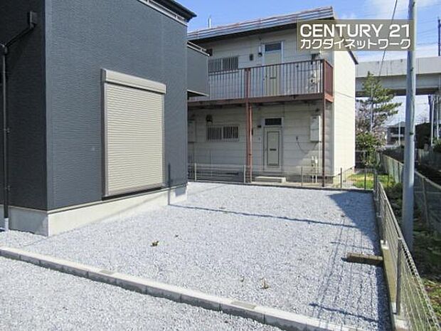 お庭では、家庭菜園やBBQなどお手軽にアウトドアも楽しめます。