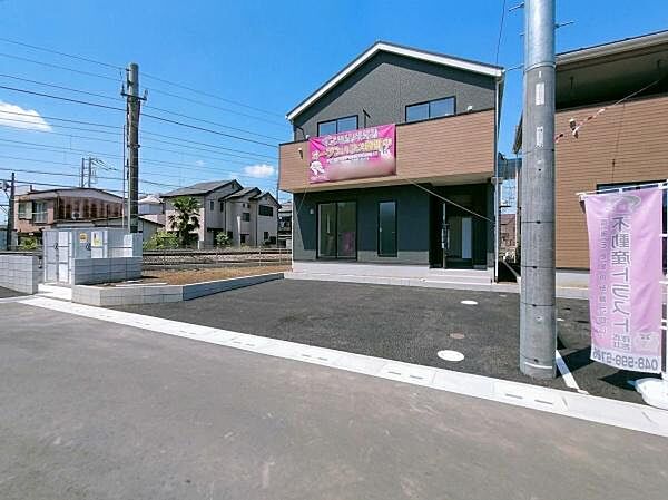 カースペース。スペースに余裕があるので乗り降りも楽ちんです。