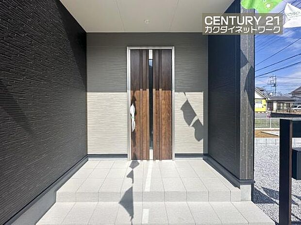 スペースに余裕のある玄関。