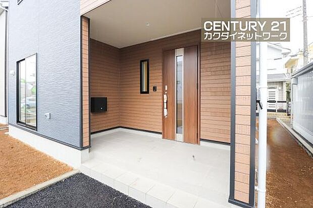 スペースに余裕のある玄関。