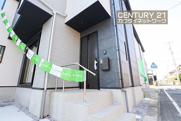 玄関アプローチ。