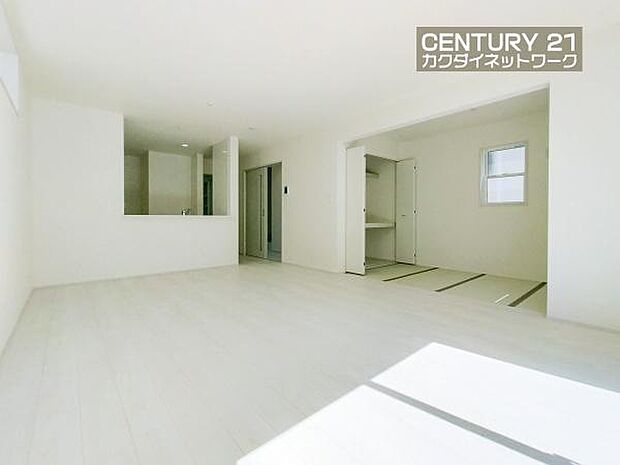 開放的なリビングダイニングには自然と家族みんなが集まってきます。