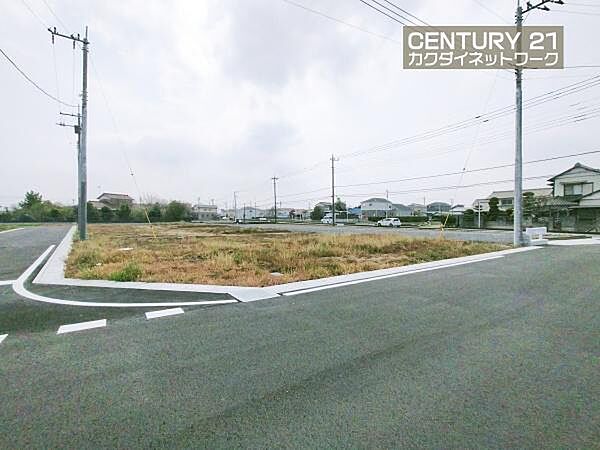 角地につき陽当たり良好！陽当たりの良さを現地で実感してください。