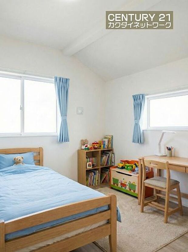 窓が2つあるだけで明るい印象です！※家具はイメージです。