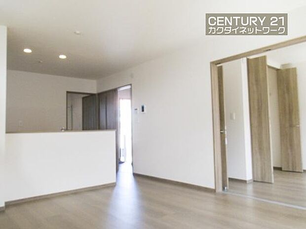 開放的なリビングダイニングには自然と家族みんなが集まってきます。