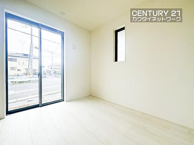 1階にも洋室がございます。ゲストルームとしてもご活用いただけます。