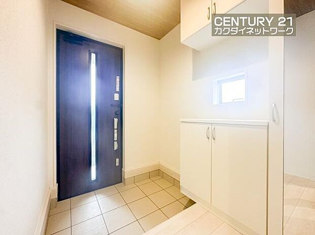 ミラー付きシューズBOXで玄関をきれいにお使いいただけます。