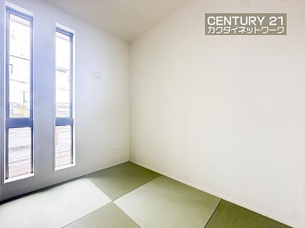 LDKに隣接しているのでお子様を遊ばせたりお昼寝させたりしながら家事を行えます。