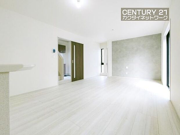 開放的なリビングダイニングには自然と家族みんなが集まってきます。