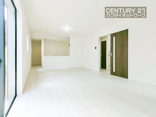 リビングとダイニング、2つの空間機能を活かし、巧みに使い分ける発想が、ライフスタイルに新しいゆとりをもたらします。