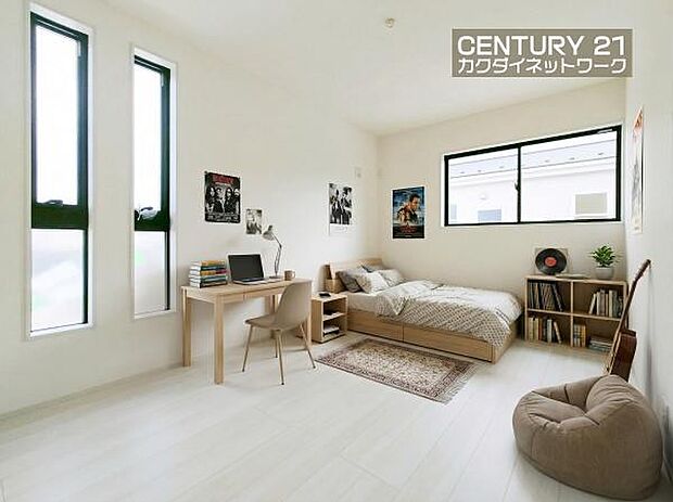 温もり溢れるカラーの床材が見事に調和した本邸宅。※家具はイメージです。