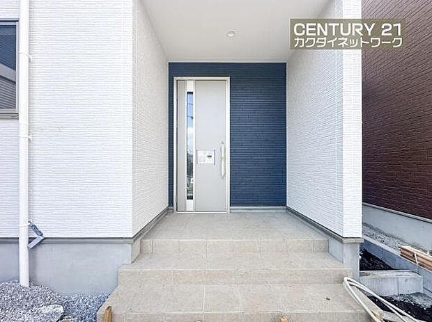 雨にも対応できる玄関です。