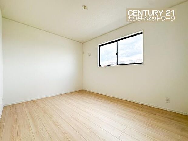 住まう方でカスタマイズしていただけるシンプルなデザインの内装。