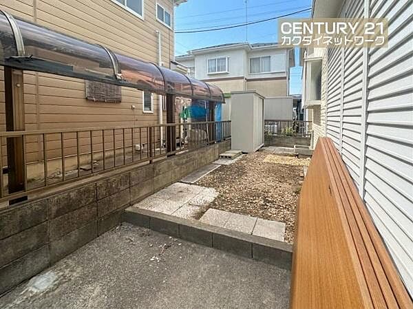 お庭では、家庭菜園などを楽しめます。