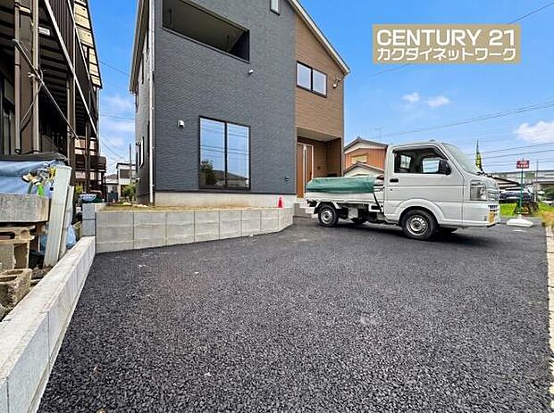 カースペース。スペースに余裕があるので乗り降りも楽ちんです。