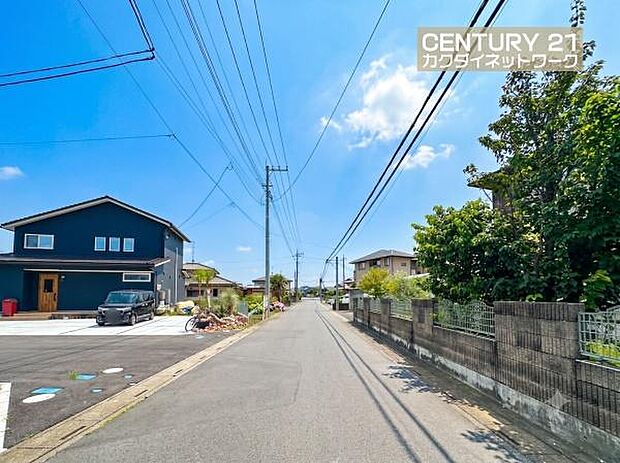 東側公道 5.7m