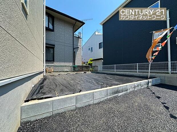 お庭では、家庭菜園などを楽しめます。