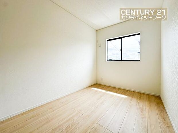 住まう方でカスタマイズしていただけるシンプルなデザインの内装。