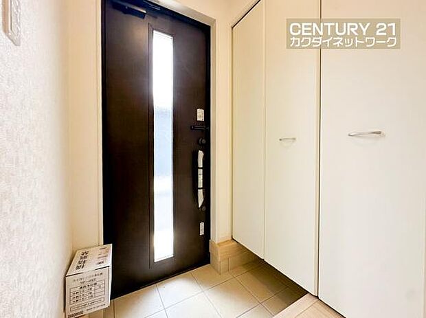 家族が毎日使う場所でありお客様をお迎えする玄関。