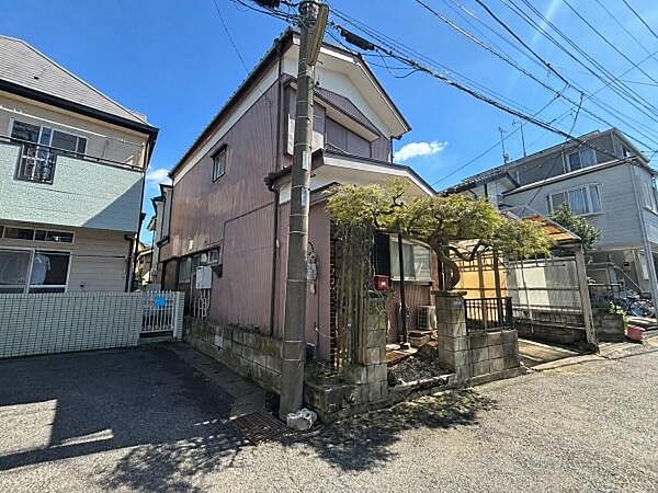 ●北側隣地も接地面少ない為開放的な立地●