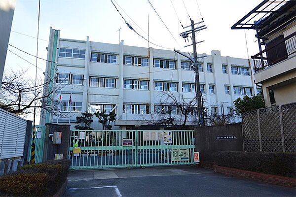 画像15:寝屋川市立田井小学校（720m）
