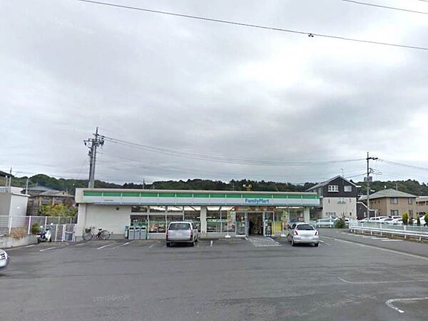 ファミリーマート宇都宮戸祭店 1270m