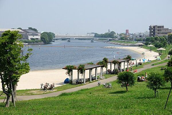 大森ふるさとの浜辺公園まで1046m