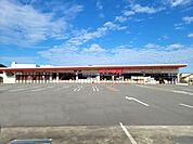キョーエイ上中店 559m
