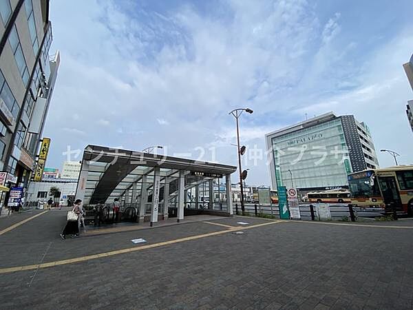 画像17:湘南台駅(小田急 江ノ島線)まで1067m、小田急江ノ島線、相鉄いずみ野線、横浜市営地下鉄ブルーラインの三路線が利用できます。