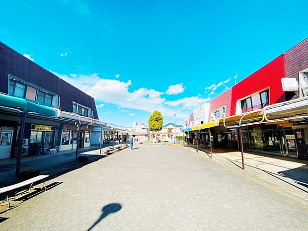 綾西バザールまで528m