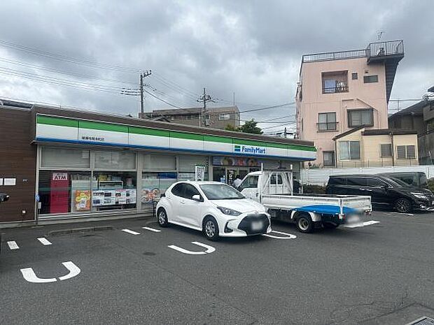 ファミリーマート 綾瀬寺尾本町店まで1035m