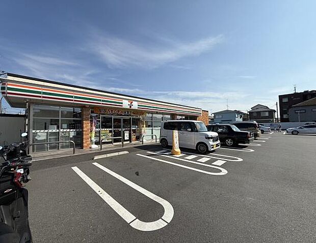 セブンイレブン辻堂太平台2丁目店まで800m