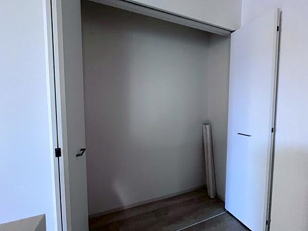 キッチン横のパントリーは利便性◎