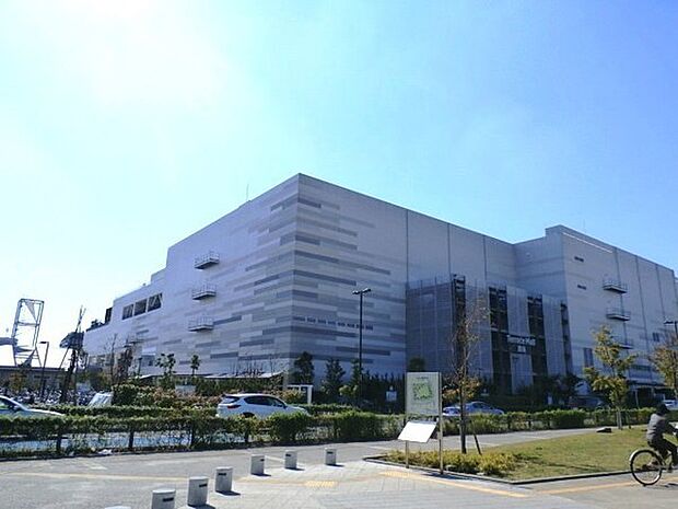 テラスモール湘南まで1654m、湘南最大級のショッピングモールです。駅直結なのもうれしいポイントです。