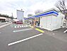 周辺：ローソン綾瀬上土棚中7丁目店まで185m、駐車場スペースが広々とした綺麗なローソン